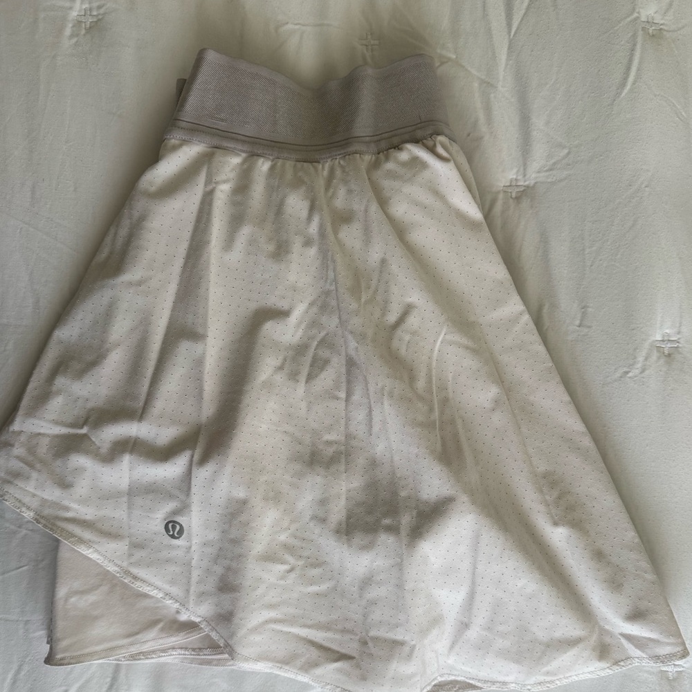 Lululemon Court Rival Two Tone Perforated Skirt White Size 10